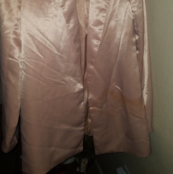 Missguided Pink Satin Blazer - Picture 2 of 2
